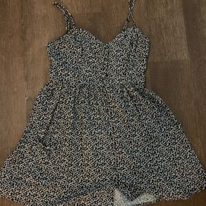 Adorable floral summer dress!